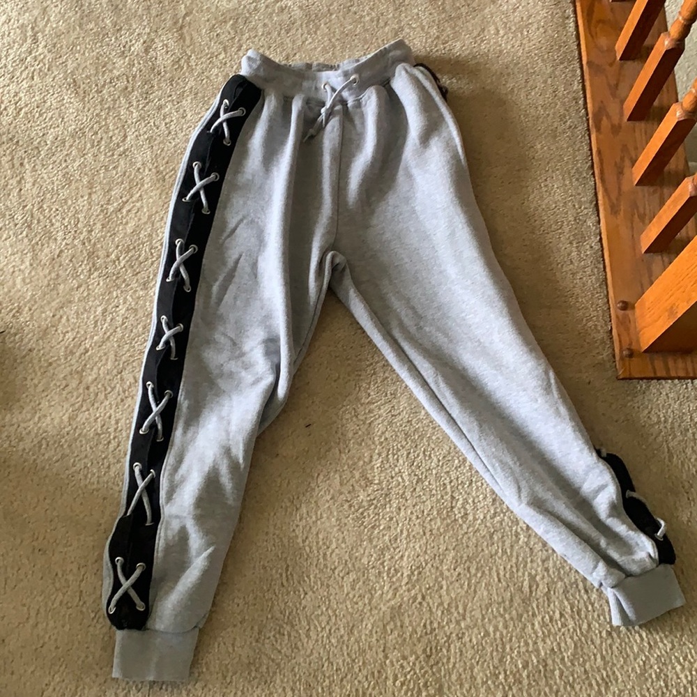 SWEATPANTS